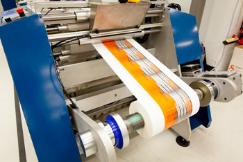 Domino's N600i digital label printer in production at Reynders 
